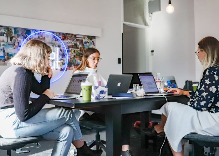 Neurodivergent vs Neurotypical : 10 Key Differences You Need to Know